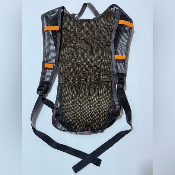 The North Face Hydration Backpack Red and Black Unisex - Picture 5 of 7